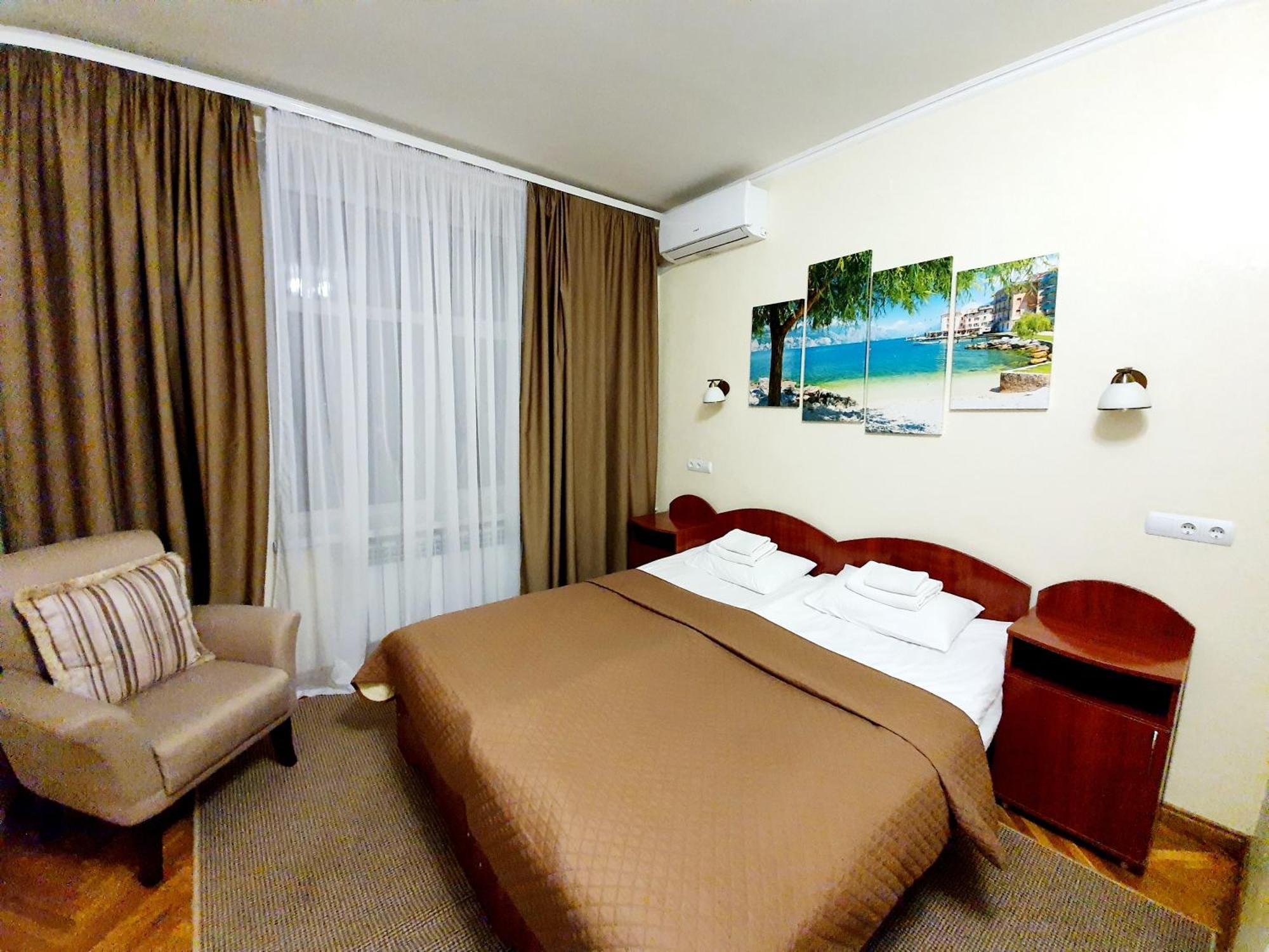 Hotel Sluch Starokostyantyniv